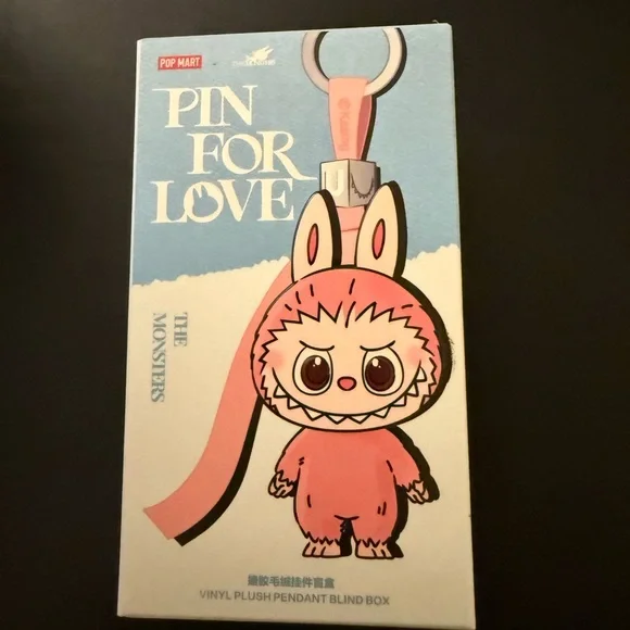 Pop Mart Pin for Love Labubu Letter O New Sealed - Picture 2 of 3